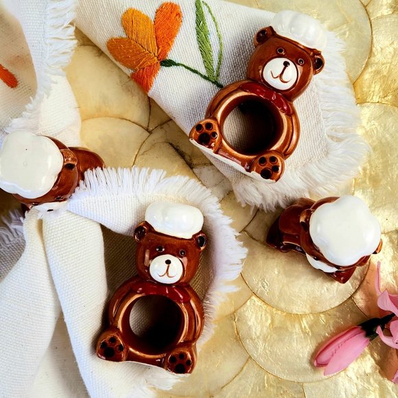 Vintage - Set of 4 - Hand-Painted Porcelain Bunny Napkin Ring - Picture 1 of 9